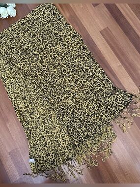 Leopard Print Fringe Scarf in Yellow & Black